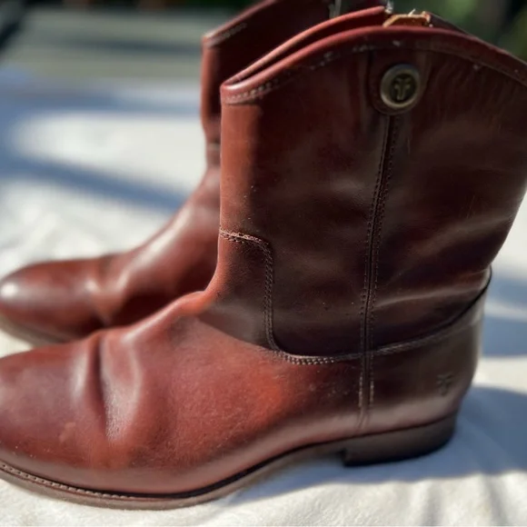 🤎Frye boots! Soft, sturdy, so stylish. - Picture 2 of 16